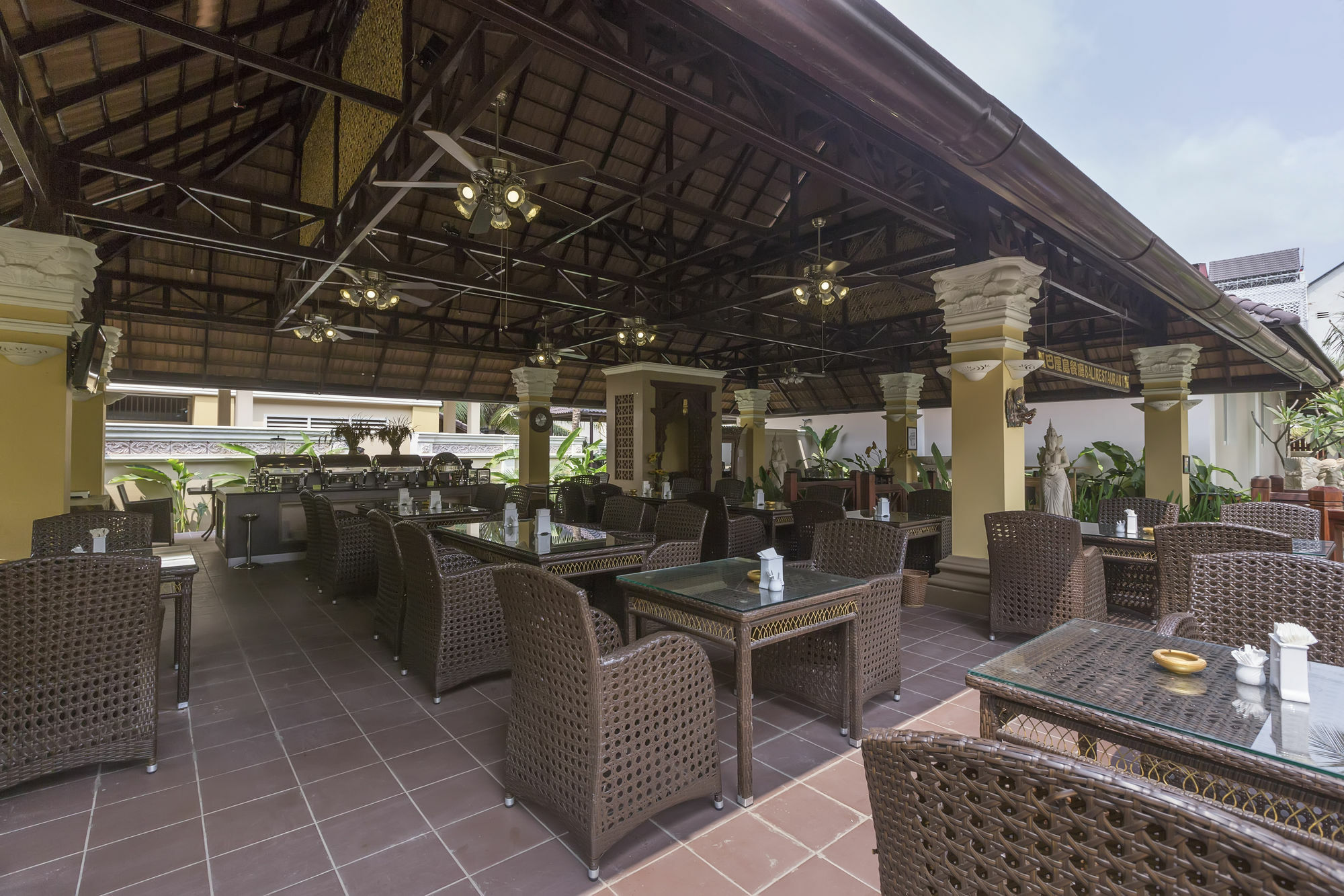 Bali Hotel Phnom Penh Dış mekan fotoğraf