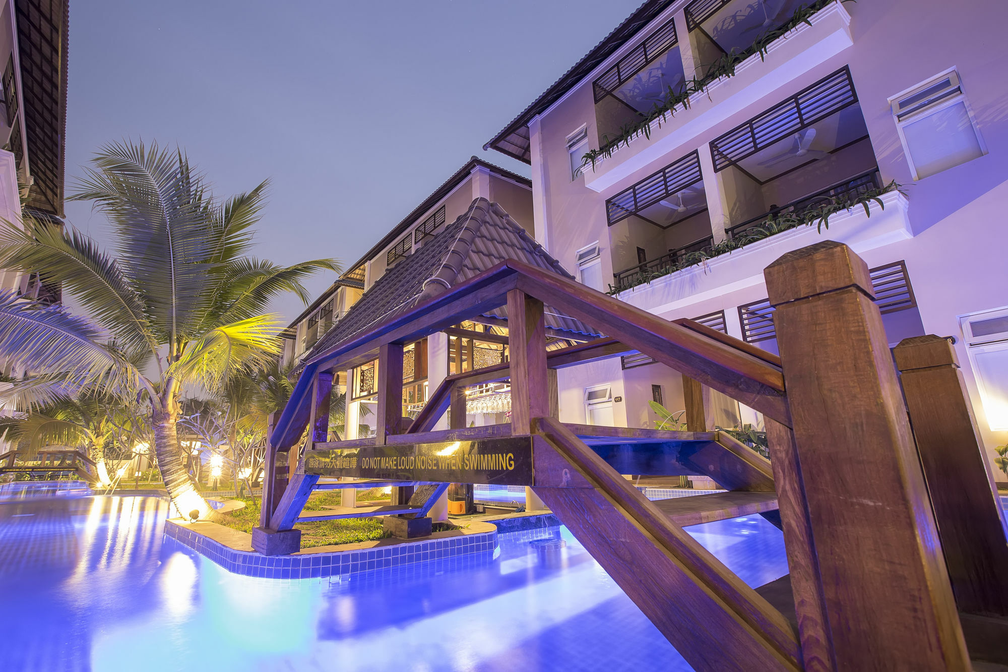 Bali Hotel Phnom Penh Dış mekan fotoğraf